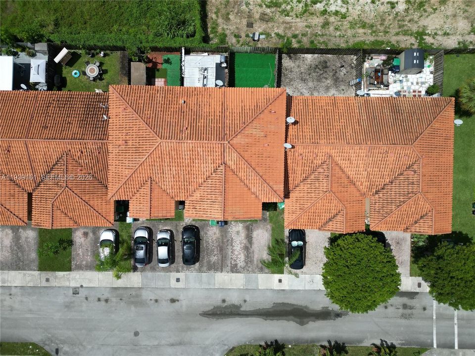 En Renta: $2,399 (3 camas, 2 baños, 1421 Pies cuadrados)