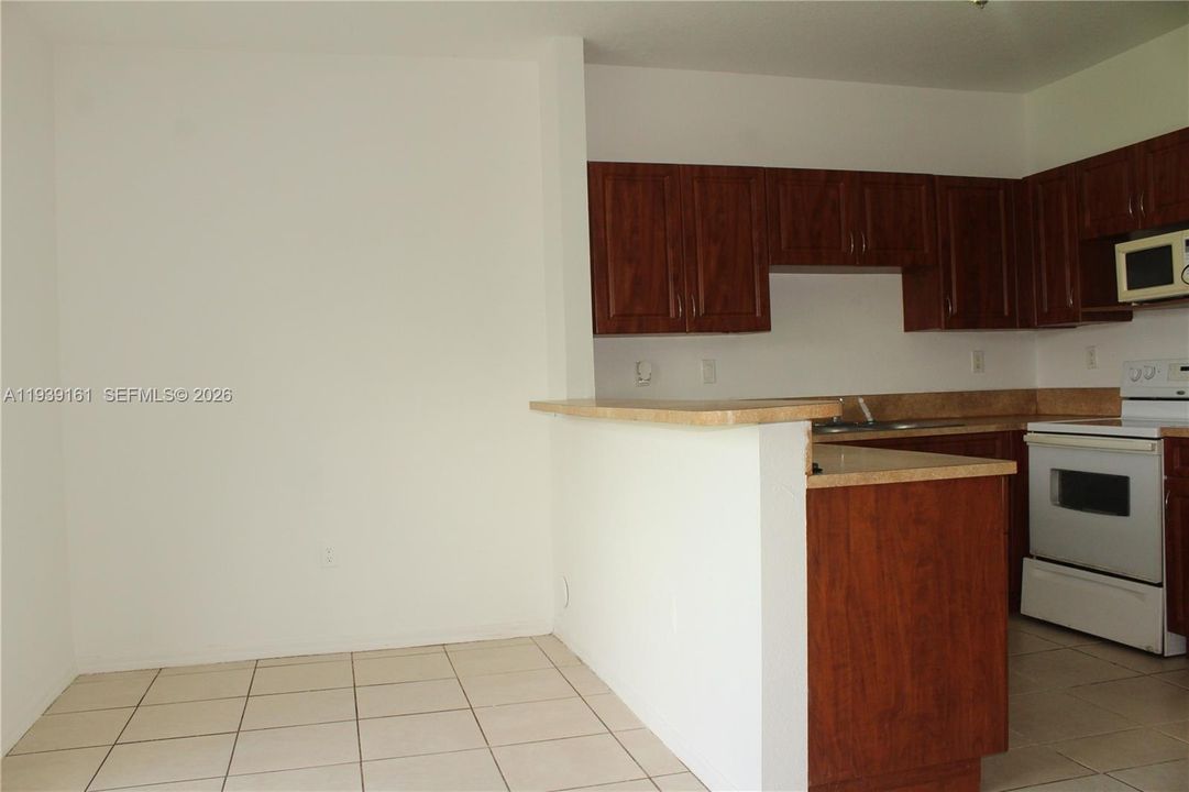 En Renta: $2,399 (3 camas, 2 baños, 1421 Pies cuadrados)