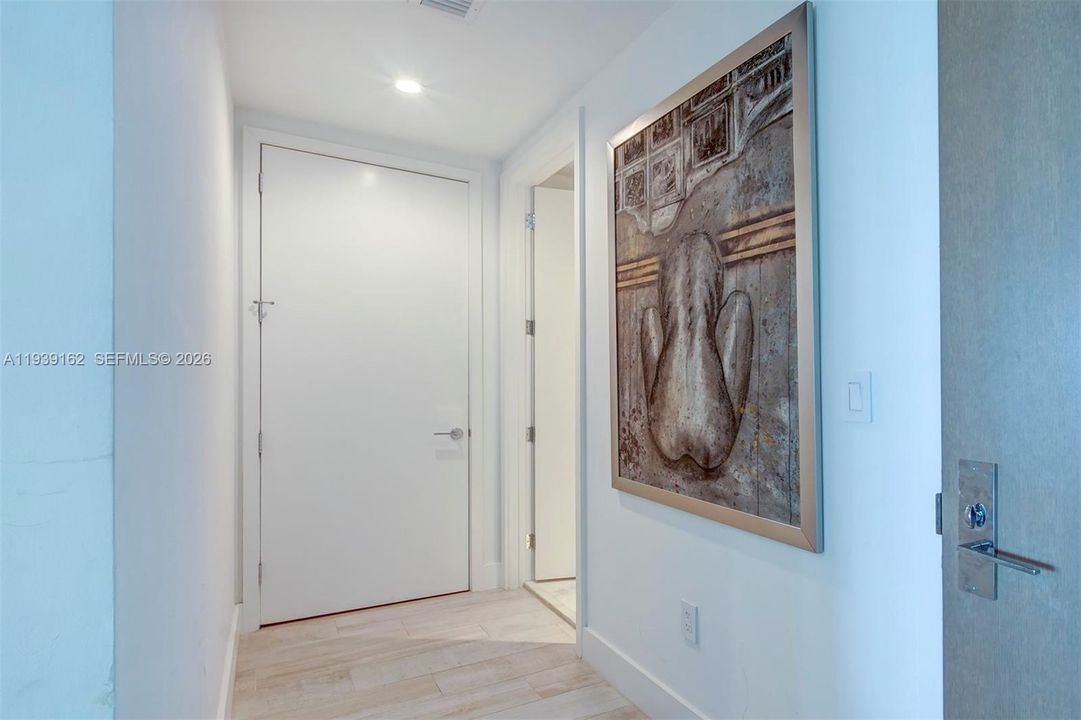 For Sale: $2,850,000 (1 beds, 1 baths, 1267 Square Feet)