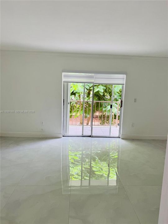 For Rent: $2,150 (2 beds, 2 baths, 812 Square Feet)