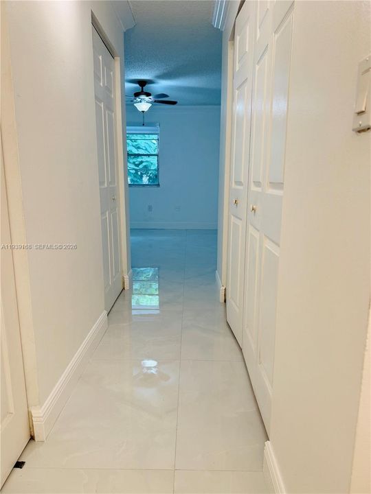 For Rent: $2,150 (2 beds, 2 baths, 812 Square Feet)