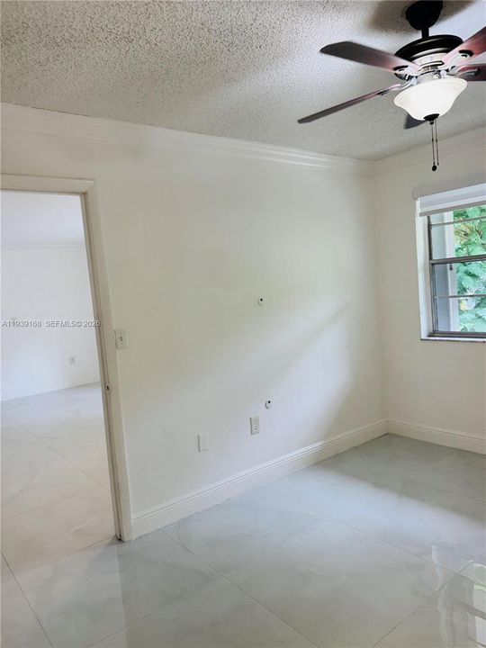 For Rent: $2,150 (2 beds, 2 baths, 812 Square Feet)