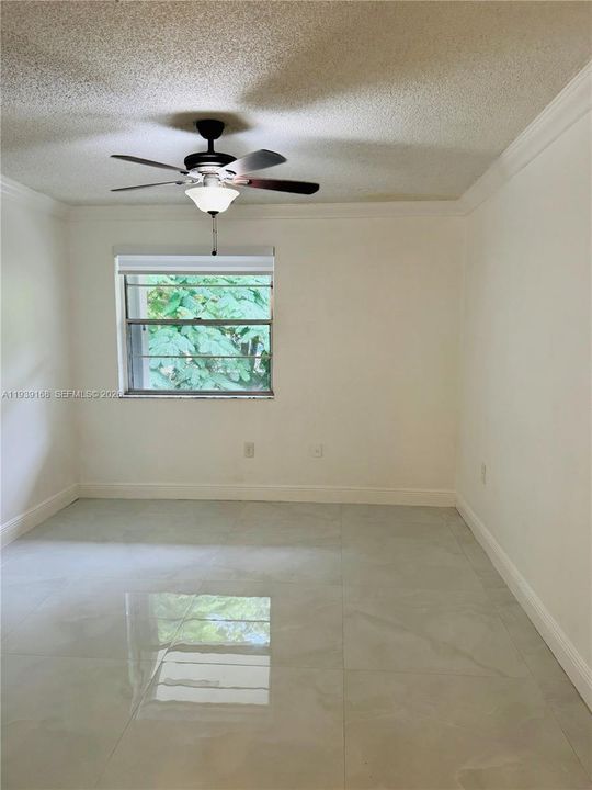 For Rent: $2,150 (2 beds, 2 baths, 812 Square Feet)