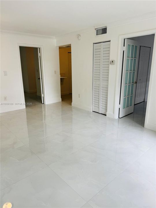 For Rent: $2,150 (2 beds, 2 baths, 812 Square Feet)