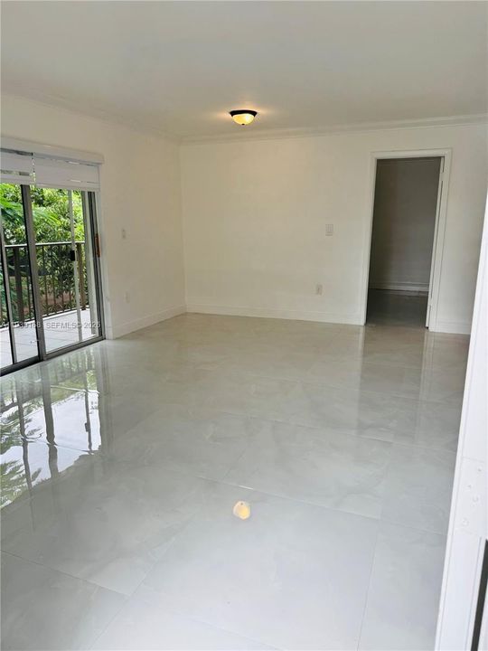 For Rent: $2,150 (2 beds, 2 baths, 812 Square Feet)