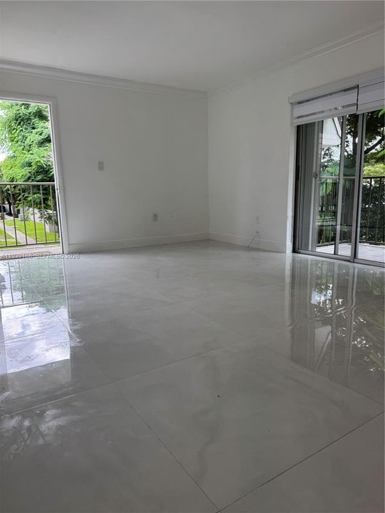 For Rent: $2,150 (2 beds, 2 baths, 812 Square Feet)