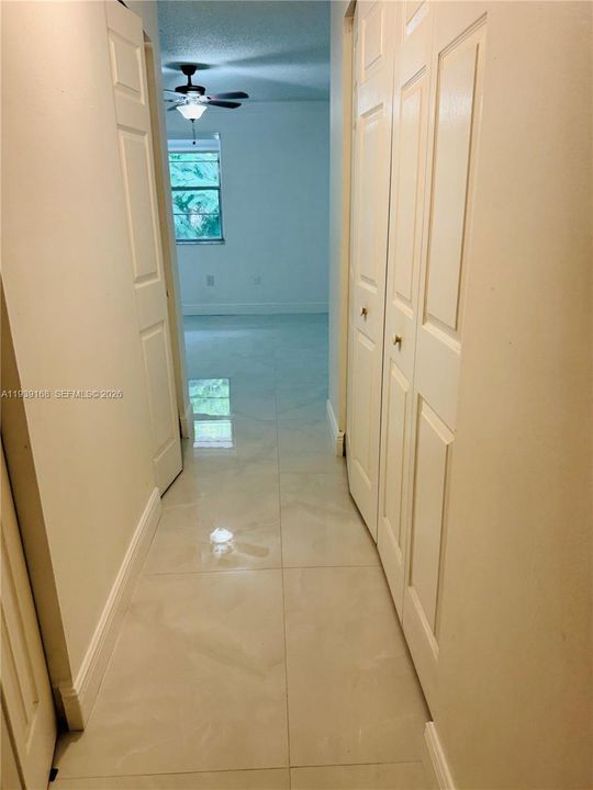 For Rent: $2,150 (2 beds, 2 baths, 812 Square Feet)