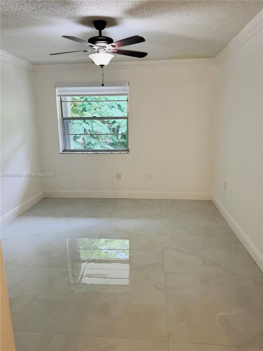 For Rent: $2,150 (2 beds, 2 baths, 812 Square Feet)
