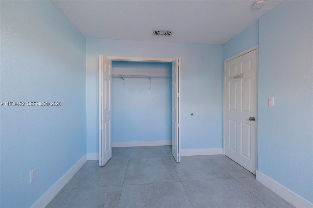 For Rent: $2,250 (2 beds, 1 baths, 588 Square Feet)