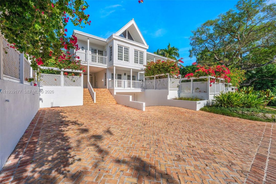 На продажу: $8,950,000 (4 спален, 5 ванн, 7236 Квадратных фут)