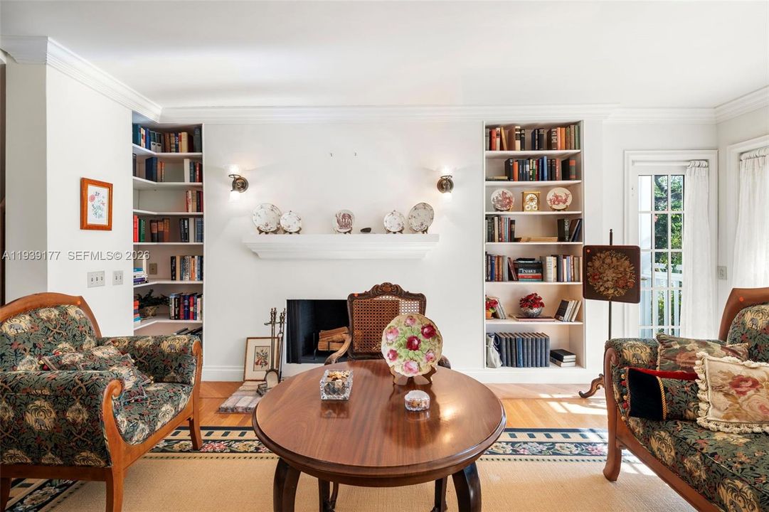 На продажу: $8,950,000 (4 спален, 5 ванн, 7236 Квадратных фут)