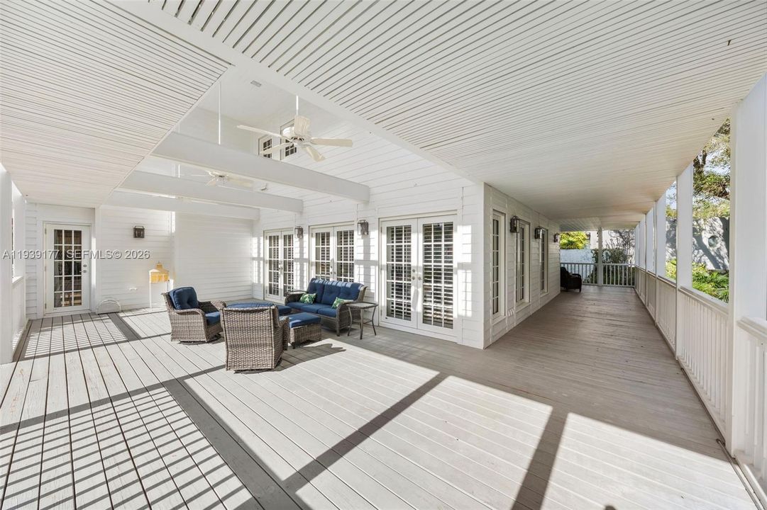 На продажу: $8,950,000 (4 спален, 5 ванн, 7236 Квадратных фут)