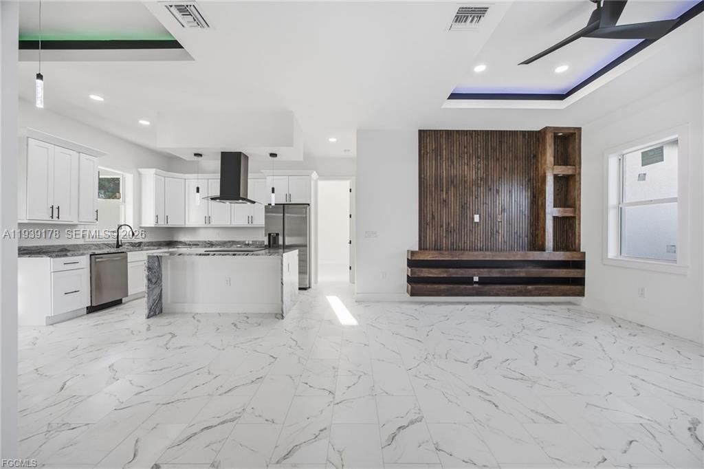 En Venta: $370,000 (3 camas, 2 baños, 1515 Pies cuadrados)