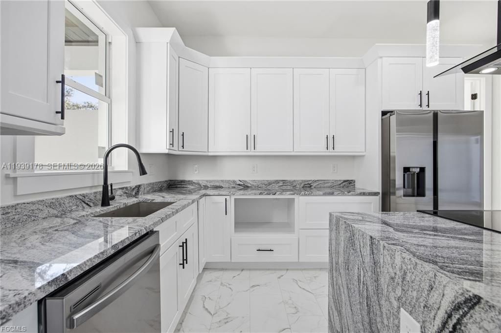 En Venta: $370,000 (3 camas, 2 baños, 1515 Pies cuadrados)