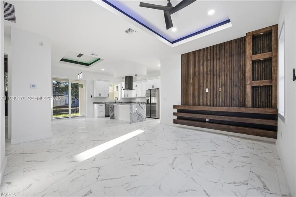 En Venta: $370,000 (3 camas, 2 baños, 1515 Pies cuadrados)