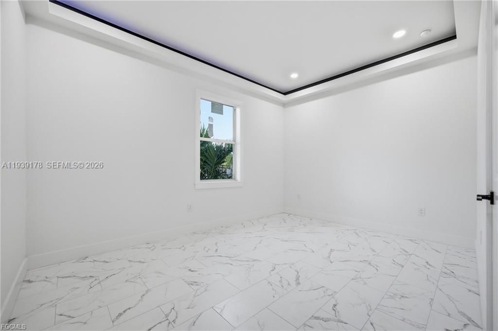 En Venta: $370,000 (3 camas, 2 baños, 1515 Pies cuadrados)