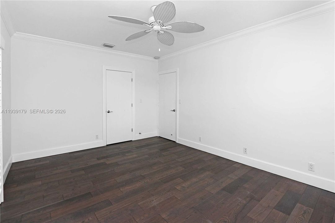 For Rent: $9,900 (5 beds, 3 baths, 3537 Square Feet)