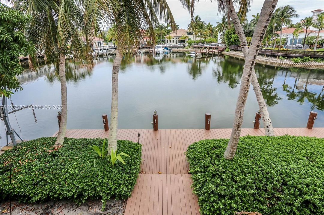 For Rent: $9,900 (5 beds, 3 baths, 3537 Square Feet)