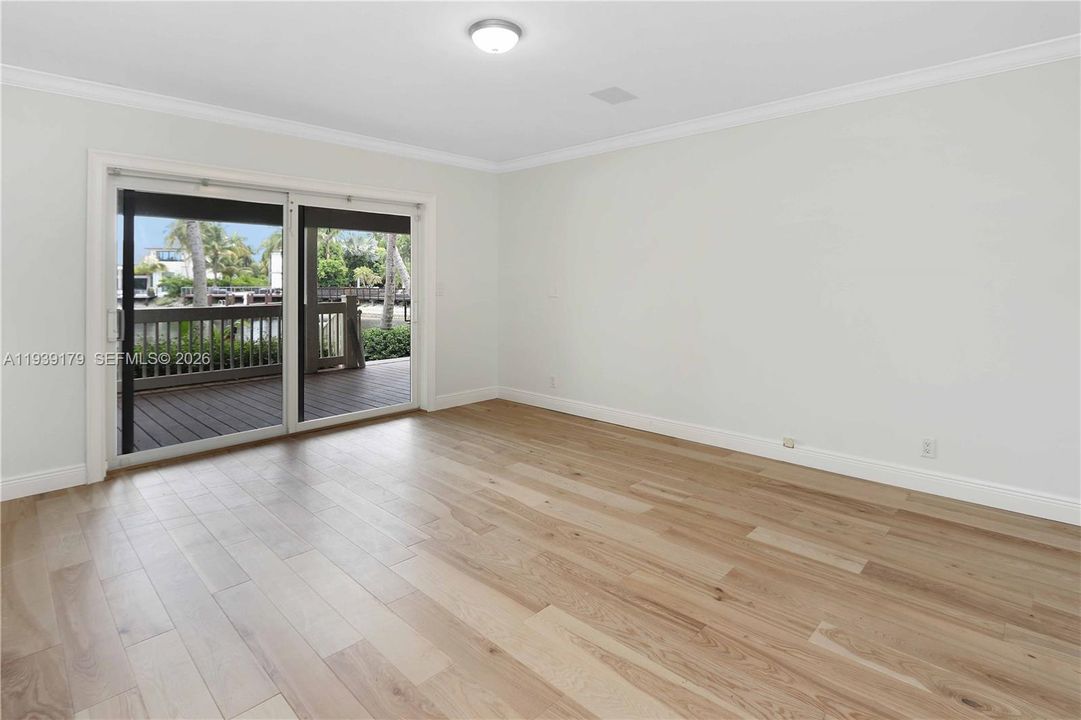 For Rent: $9,900 (5 beds, 3 baths, 3537 Square Feet)