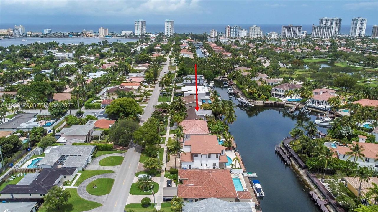 For Rent: $9,900 (5 beds, 3 baths, 3537 Square Feet)