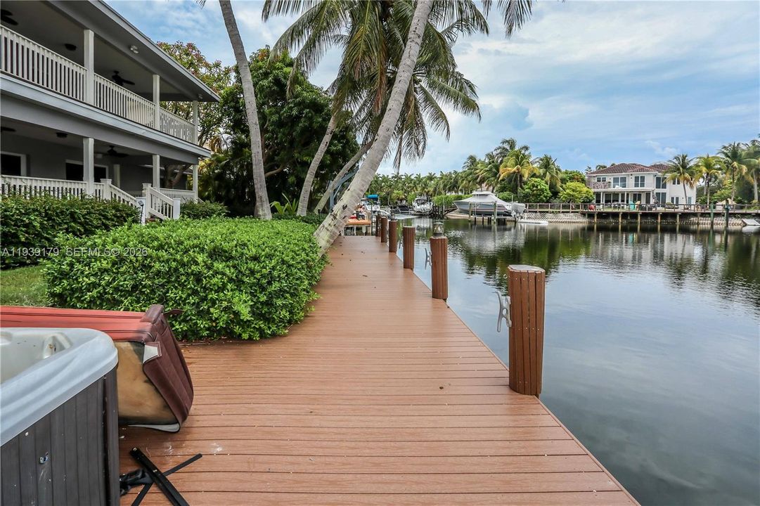 For Rent: $9,900 (5 beds, 3 baths, 3537 Square Feet)