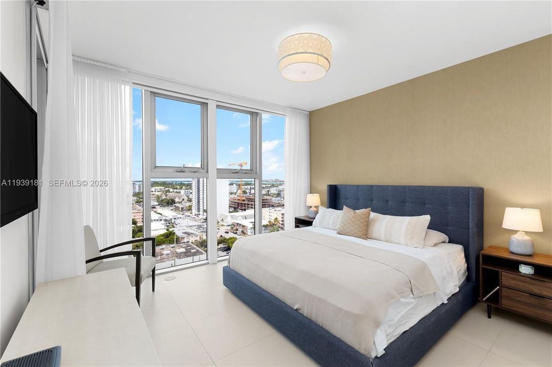 For Sale: $574,900 (1 beds, 1 baths, 820 Square Feet)