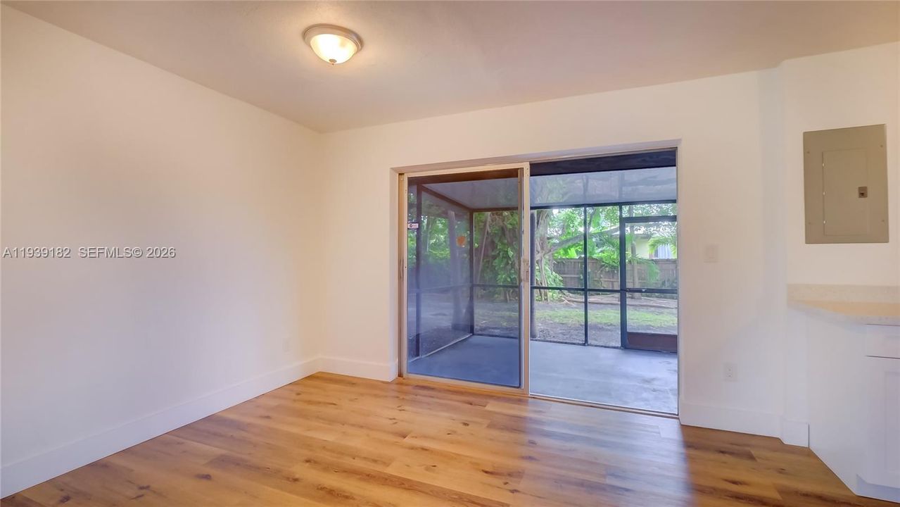 For Sale: $485,000 (3 beds, 2 baths, 1125 Square Feet)