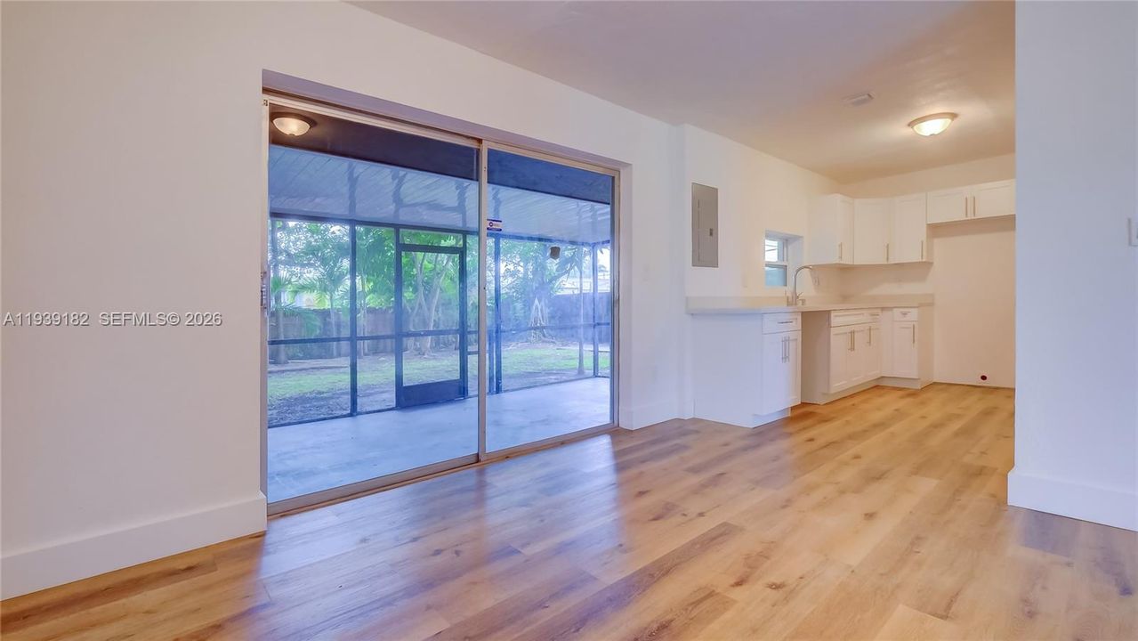 For Sale: $485,000 (3 beds, 2 baths, 1125 Square Feet)