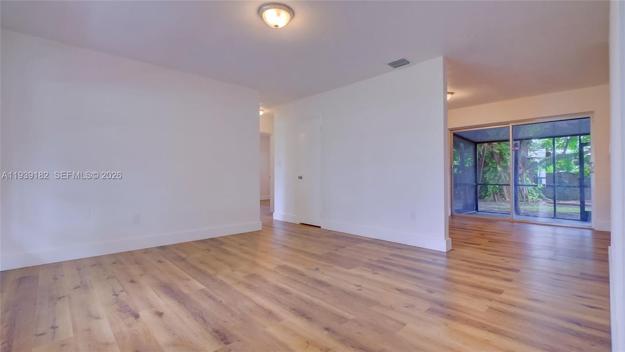 For Sale: $485,000 (3 beds, 2 baths, 1125 Square Feet)