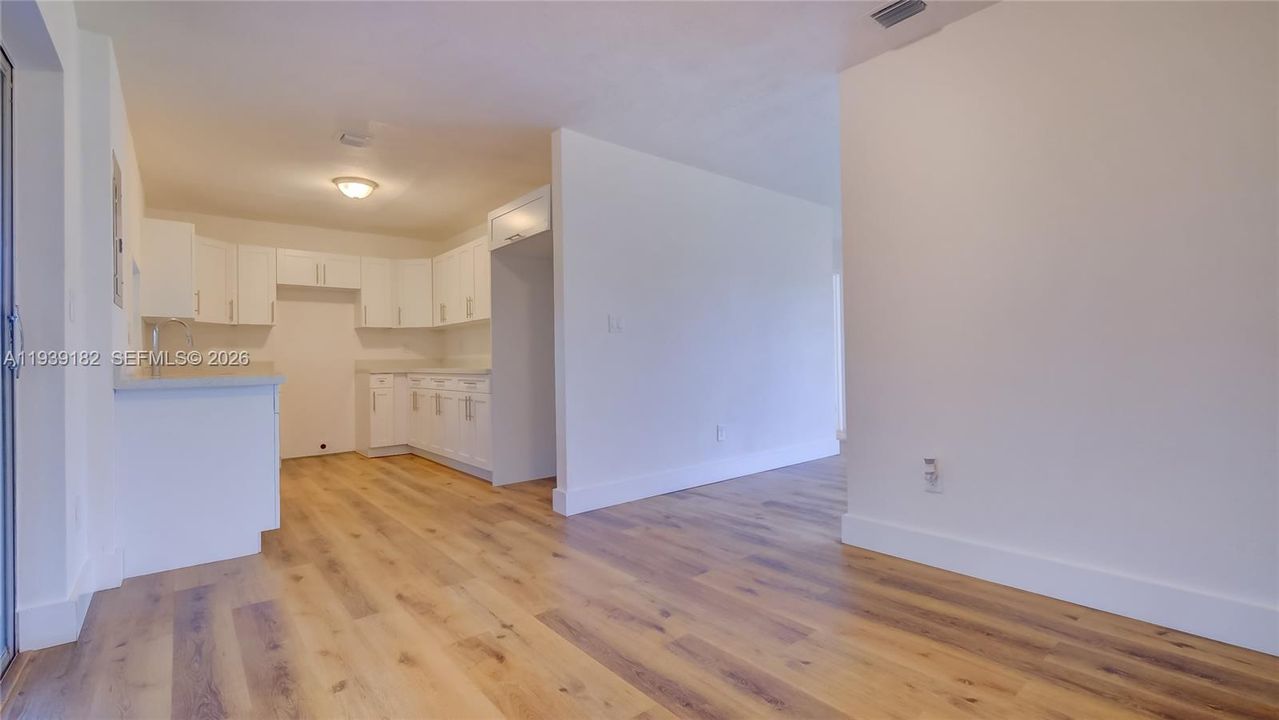 For Sale: $485,000 (3 beds, 2 baths, 1125 Square Feet)