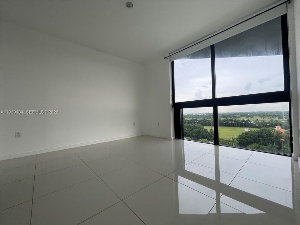 En Venta: $489,000 (2 camas, 2 baños, 950 Pies cuadrados)