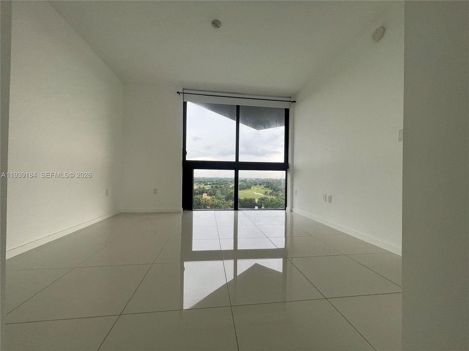 En Venta: $489,000 (2 camas, 2 baños, 950 Pies cuadrados)