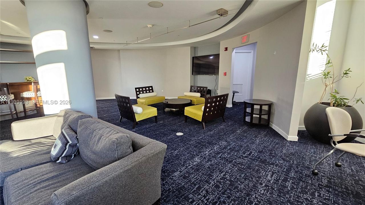 待售: $489,731 (2 贝兹, 2 浴室, 1419 平方英尺)