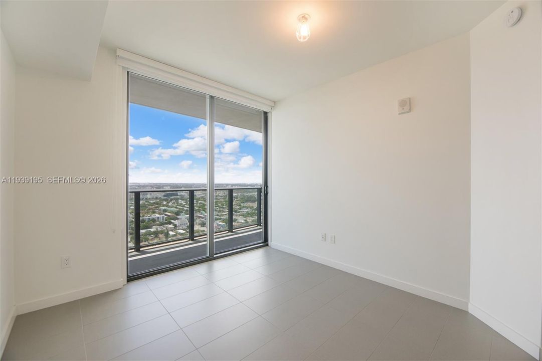 For Rent: $3,400 (1 beds, 1 baths, 857 Square Feet)