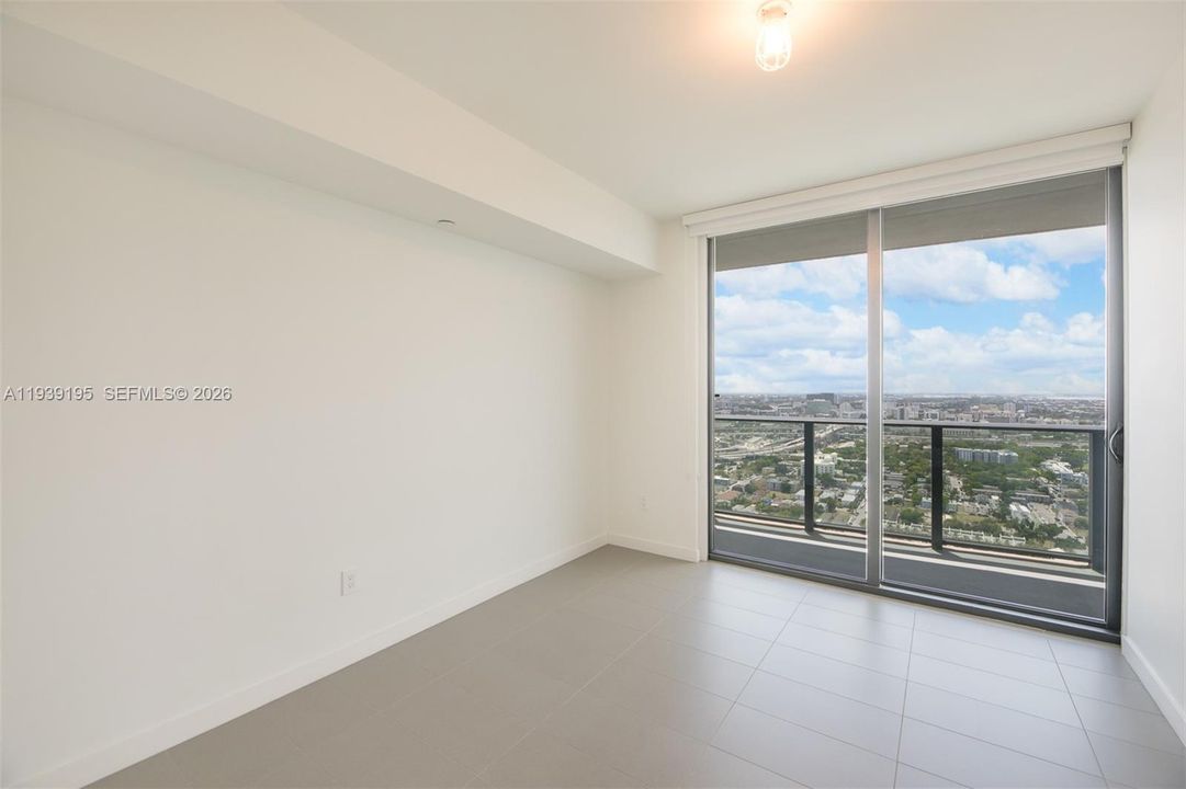 For Rent: $3,400 (1 beds, 1 baths, 857 Square Feet)