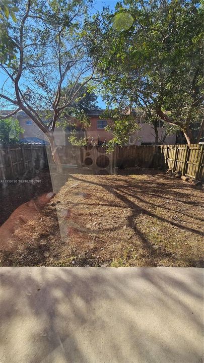 出租: $2,100 (3 贝兹, 2 浴室, 1600 平方英尺)