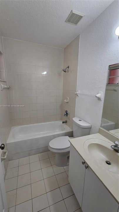 出租: $2,100 (3 贝兹, 2 浴室, 1600 平方英尺)