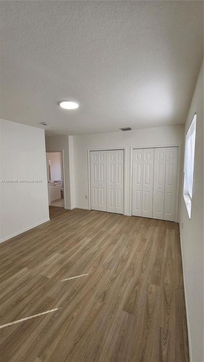 出租: $2,100 (3 贝兹, 2 浴室, 1600 平方英尺)