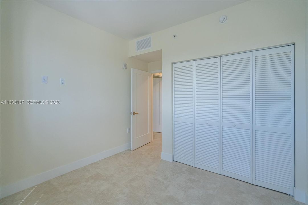 Active With Contract: $4,900 (3 beds, 3 baths, 1613 Square Feet)