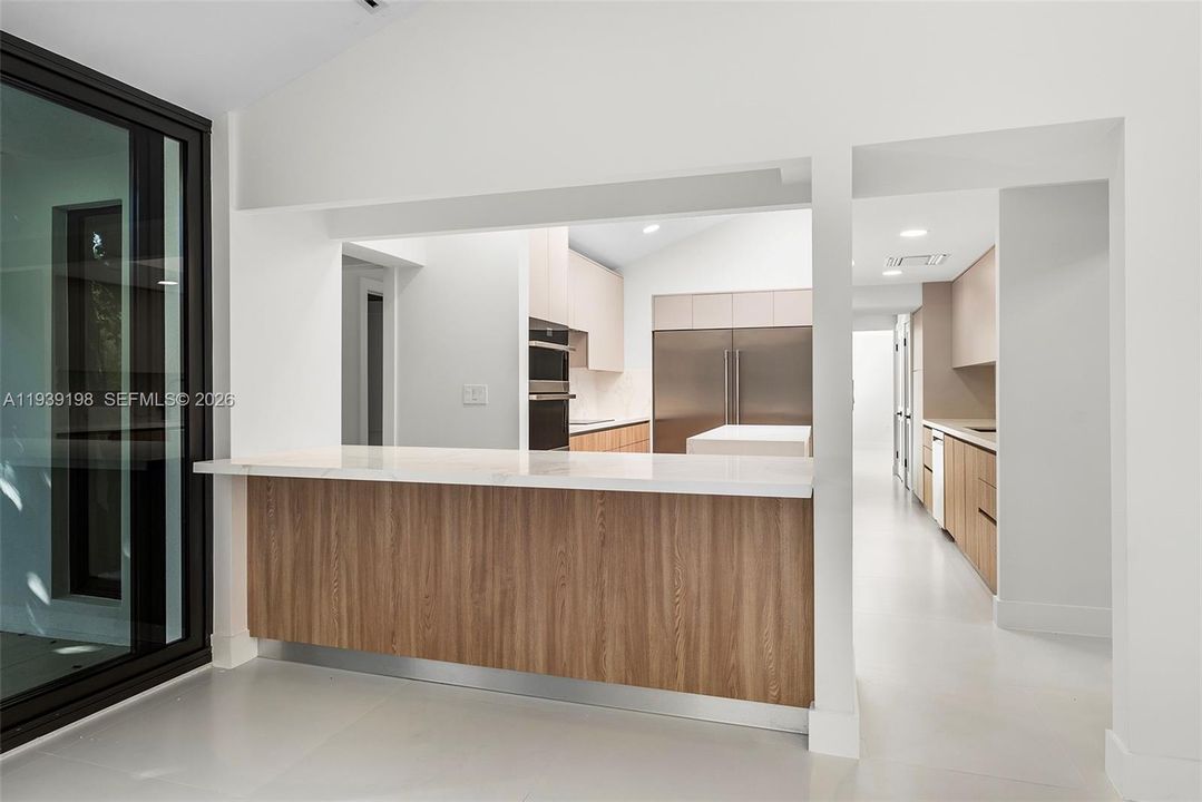 For Rent: $33,000 (5 beds, 4 baths, 4735 Square Feet)