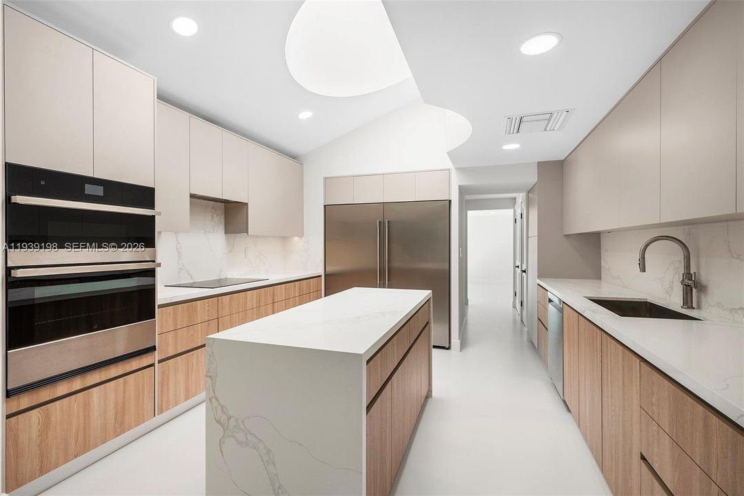 For Rent: $33,000 (5 beds, 4 baths, 4735 Square Feet)