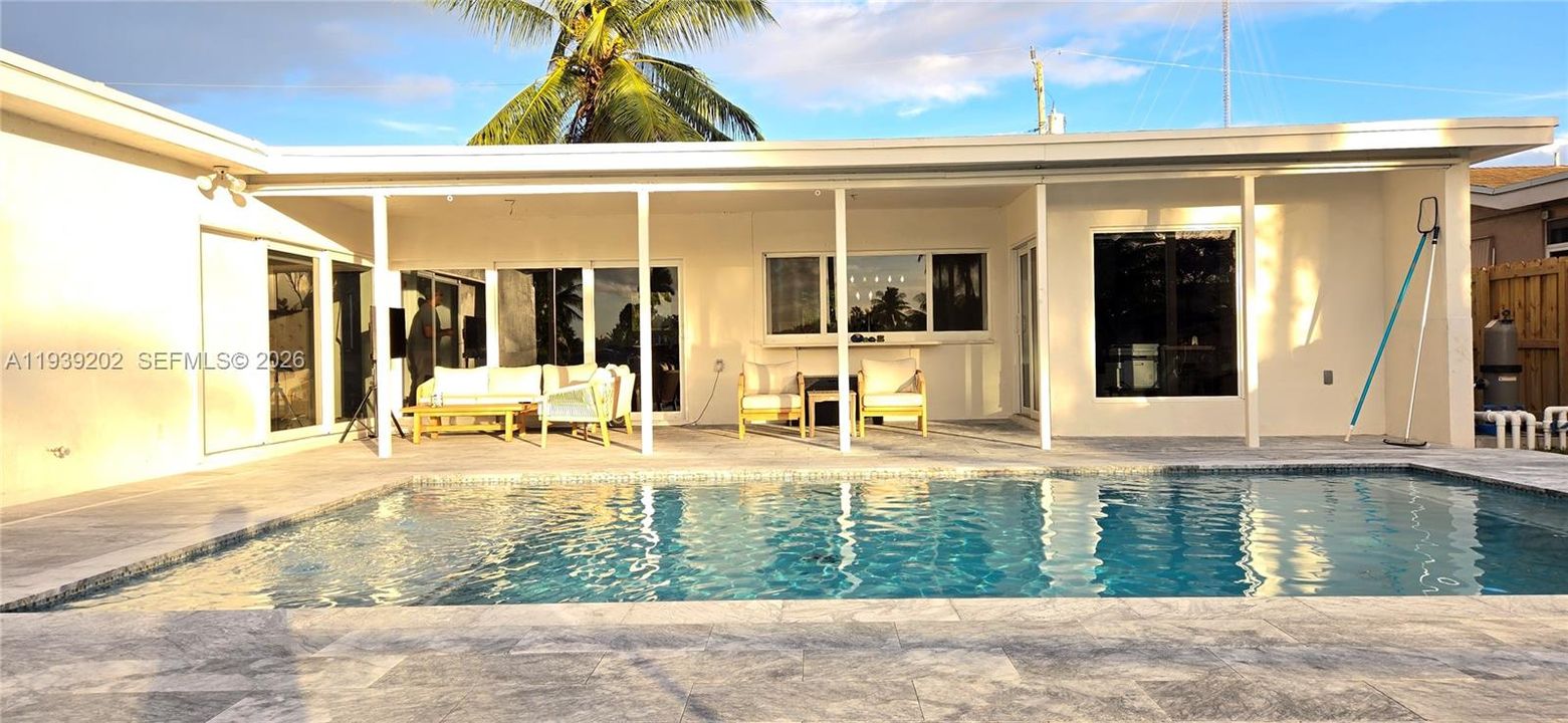 For Sale: $649,900 (3 beds, 2 baths, 1625 Square Feet)