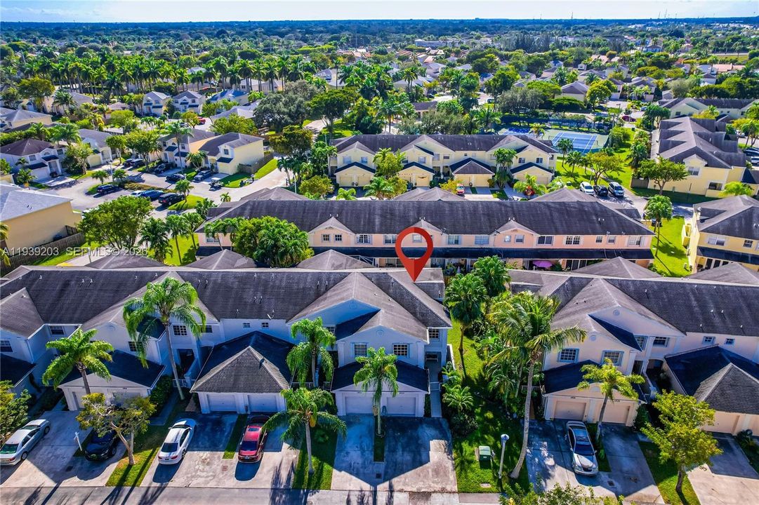 出租: $3,100 (3 贝兹, 2 浴室, 1382 平方英尺)