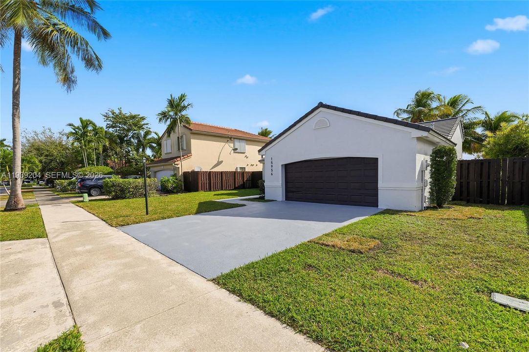 待售: $749,999 (3 贝兹, 2 浴室, 1656 平方英尺)