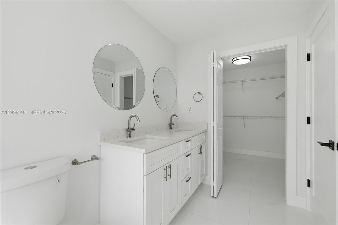 待售: $749,999 (3 贝兹, 2 浴室, 1656 平方英尺)