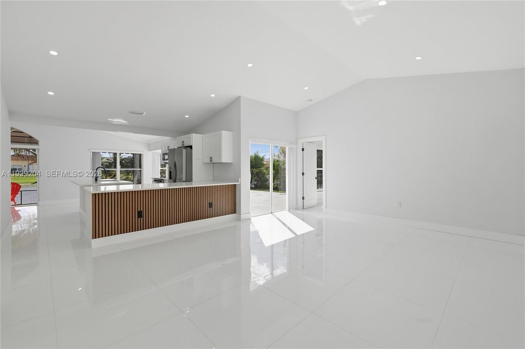 待售: $749,999 (3 贝兹, 2 浴室, 1656 平方英尺)