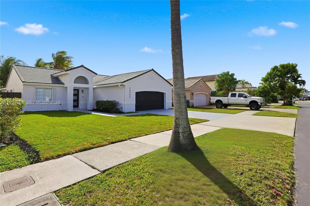 待售: $749,999 (3 贝兹, 2 浴室, 1656 平方英尺)