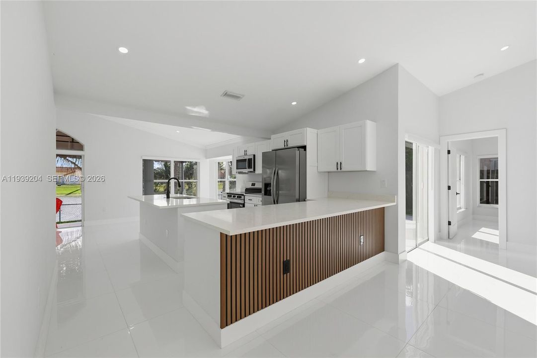 待售: $749,999 (3 贝兹, 2 浴室, 1656 平方英尺)