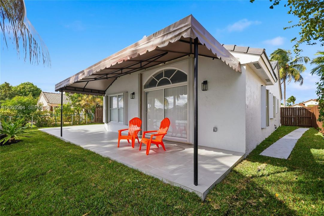 待售: $749,999 (3 贝兹, 2 浴室, 1656 平方英尺)