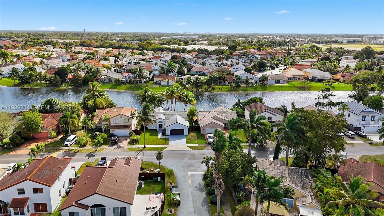 待售: $749,999 (3 贝兹, 2 浴室, 1656 平方英尺)